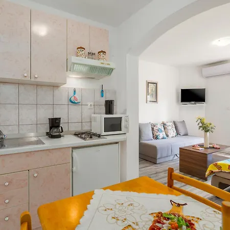 Apartmani Natasa Vrsar Exterior photo