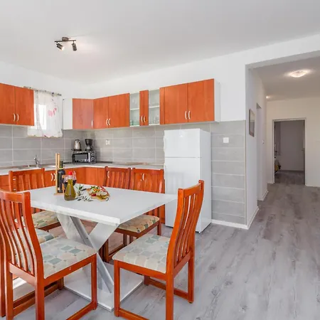 Apartmani Natasa Vrsar Exterior photo